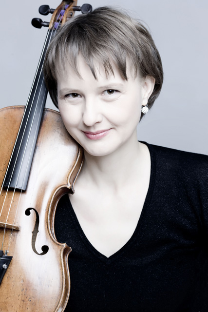 Annegret Klenke – first violin. Beate Hartmann – second violin