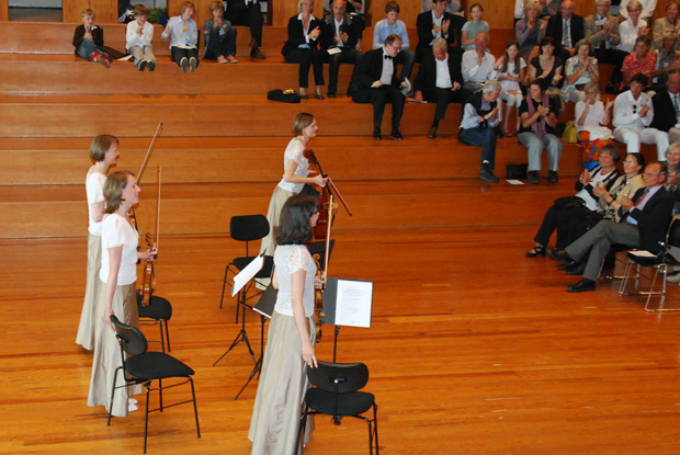 tl_files/media/images/galleries/2011-Geburtstagskonzert/DSC_0082.jpg